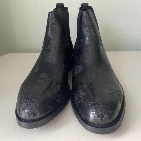 NEW in Box Robert Graham Big Bang Skull Embossed Chelsea Boot Black Mens Sz 11 - Picture 6 of 13